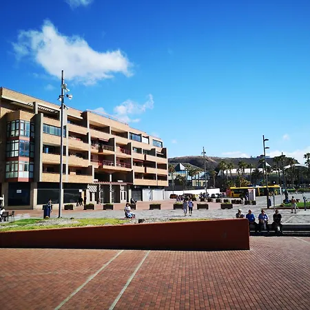 Acogedor En Primera Linea De Playa Canteras