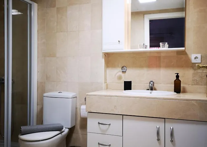 Acogedor En Primera Linea De Playa Canteras דירה