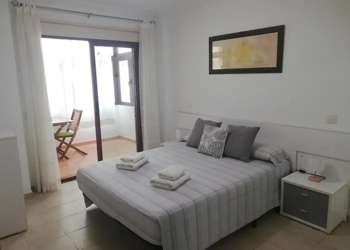 Acogedor En Primera Linea De Playa Canteras