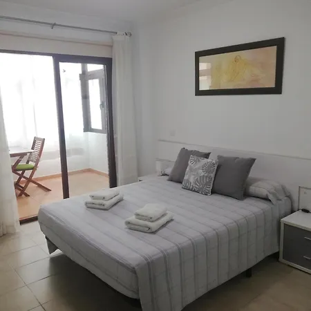 Acogedor En Primera Linea De Playa Canteras