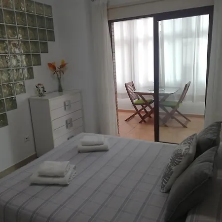 Acogedor En Primera Linea De Playa Canteras Appartement
