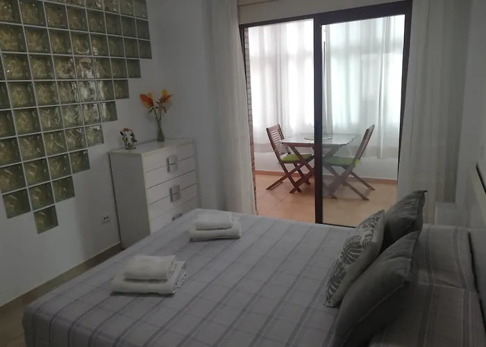 Acogedor En Primera Linea De Playa Canteras Apartment